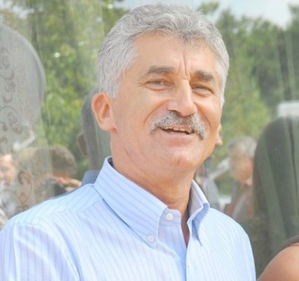 Ioan Oltean: Actorii sau cântăreţii de muzică populară nu au ce căuta în Parlament